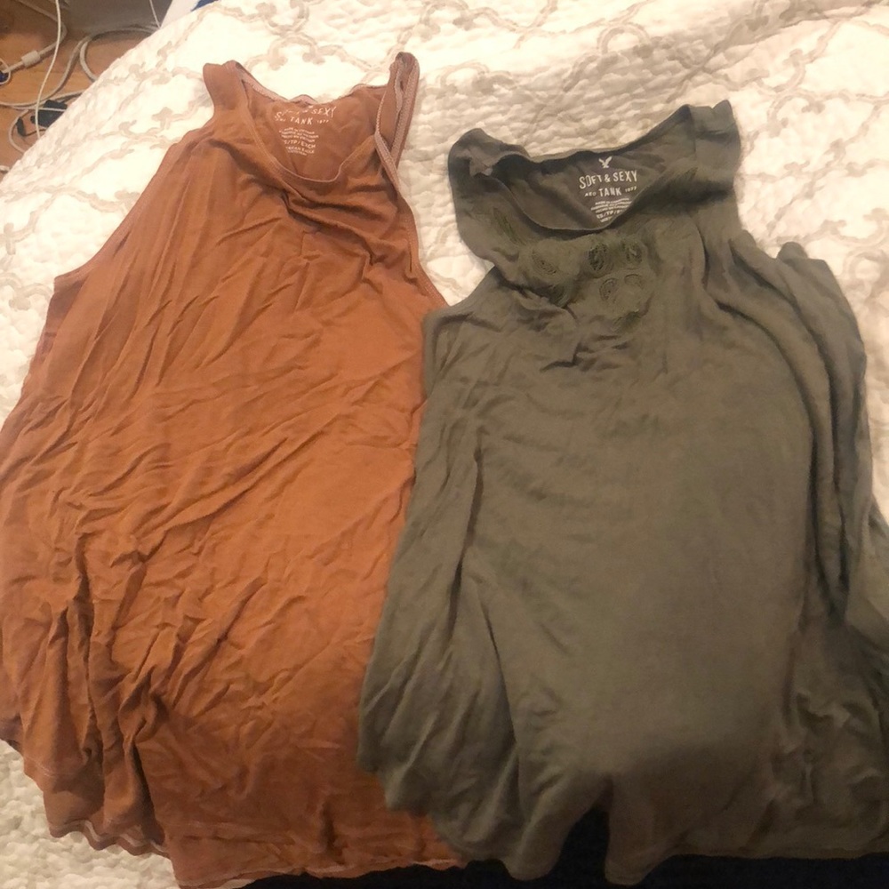 AE tank tops soft in XS *willing to negotiate*
